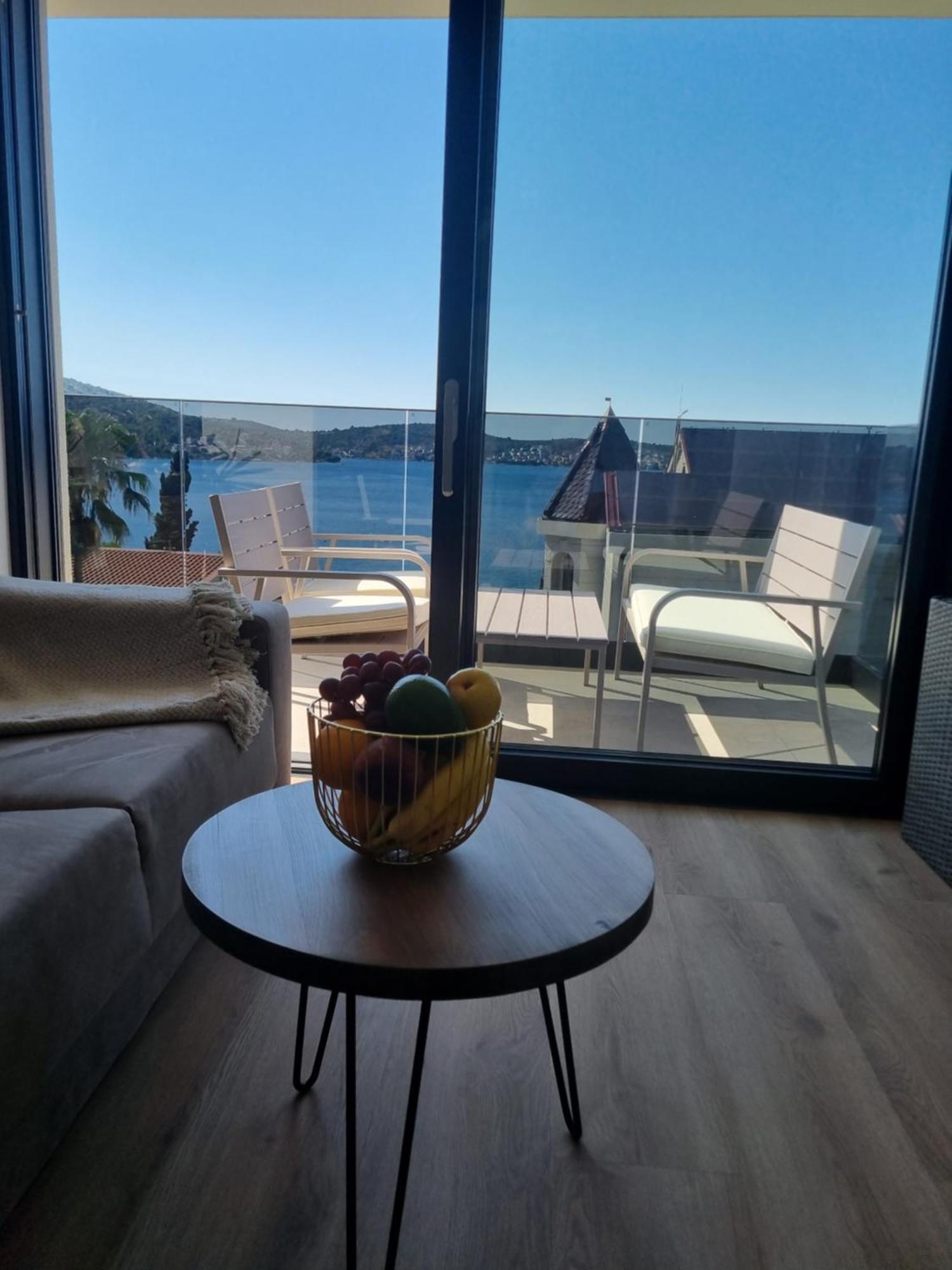 Luxvu Apartment โรกอซนิซา ภายนอก รูปภาพ