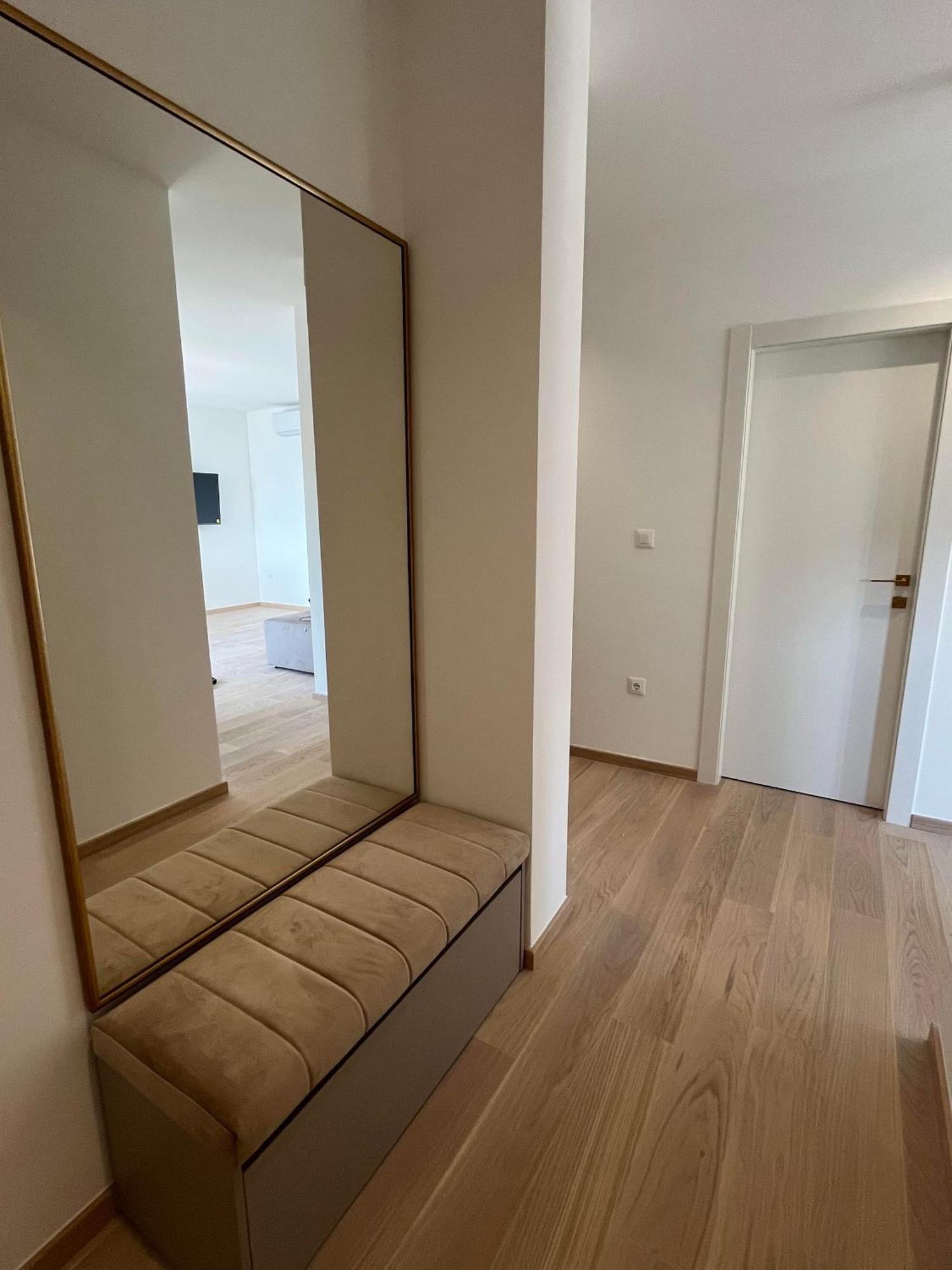 Luxvu Apartment โรกอซนิซา ภายนอก รูปภาพ