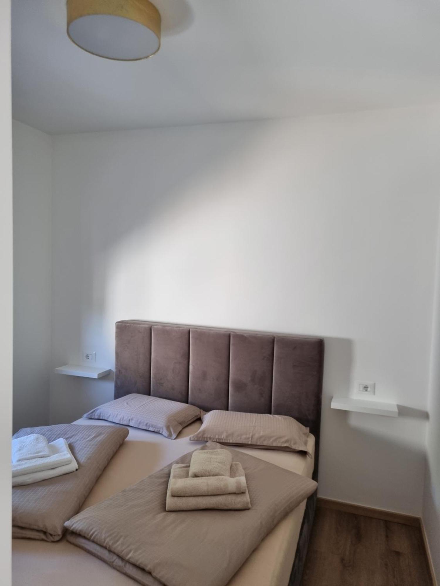 Luxvu Apartment โรกอซนิซา ภายนอก รูปภาพ