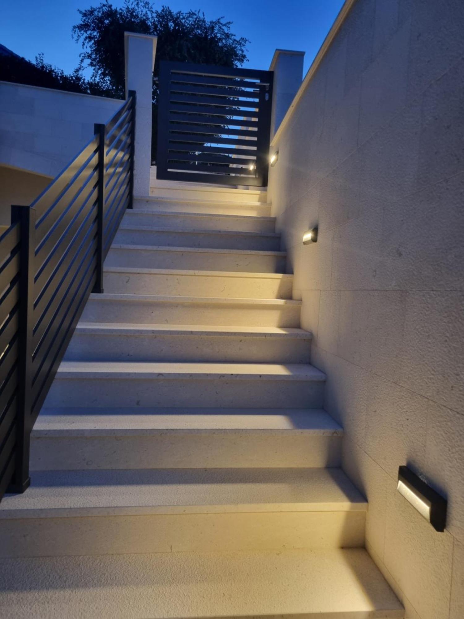 Luxvu Apartment โรกอซนิซา ภายนอก รูปภาพ